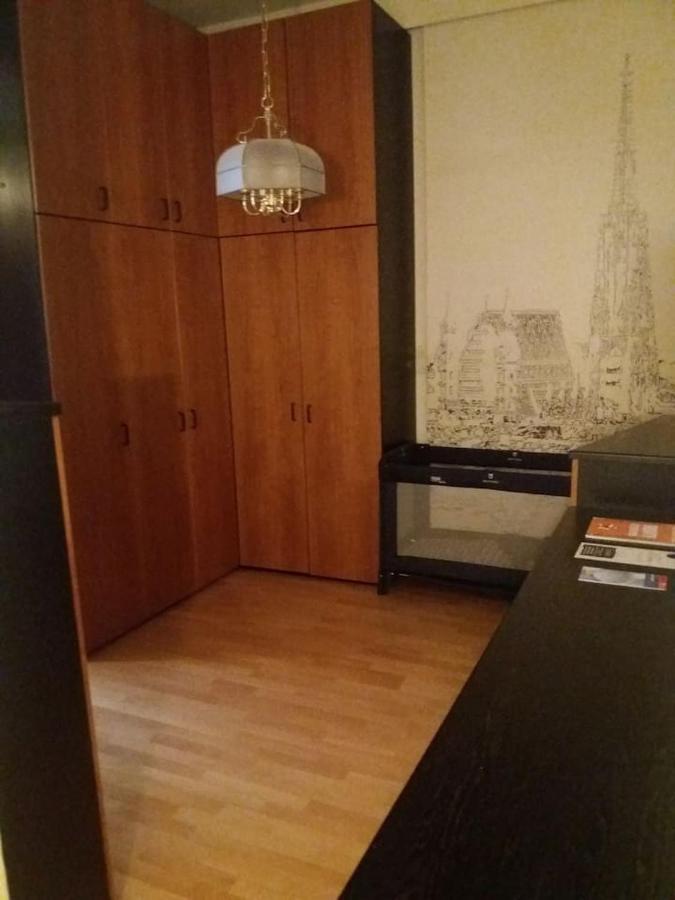 Apartment Geräumige Zentrumsnahe Altbauwohnung *